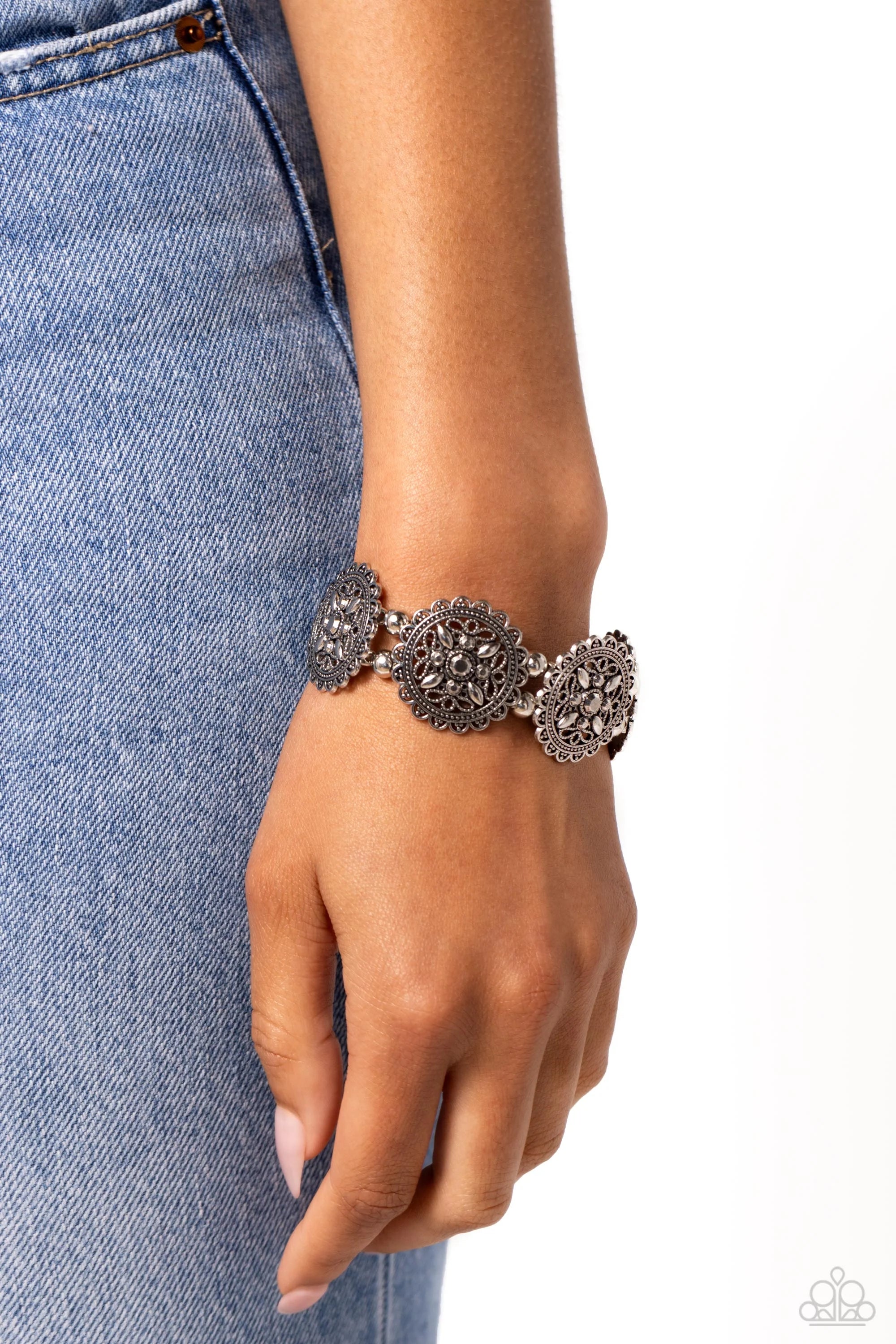 Paparazzi VINTAGE VAULT 